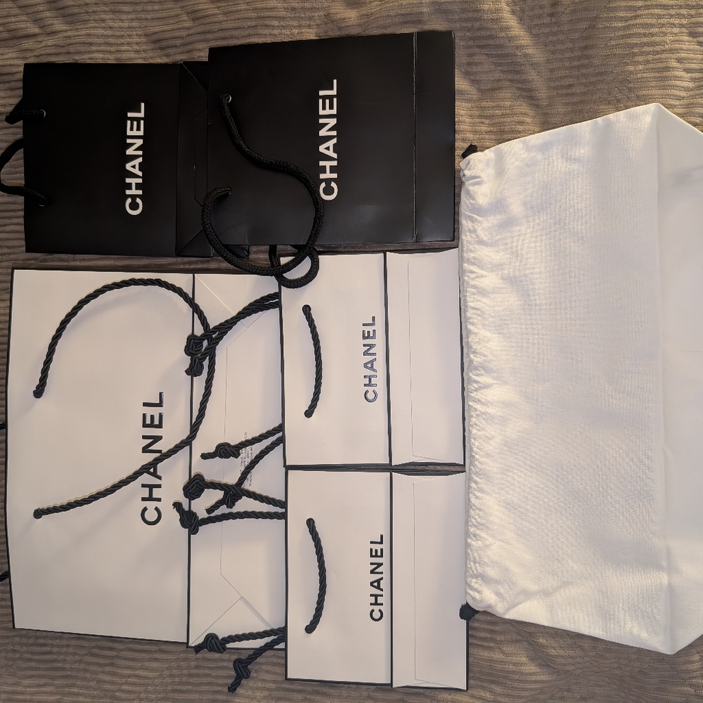 CHANEL Black and White Shopping Bags and a Dust Cover - Picture 2 of 2